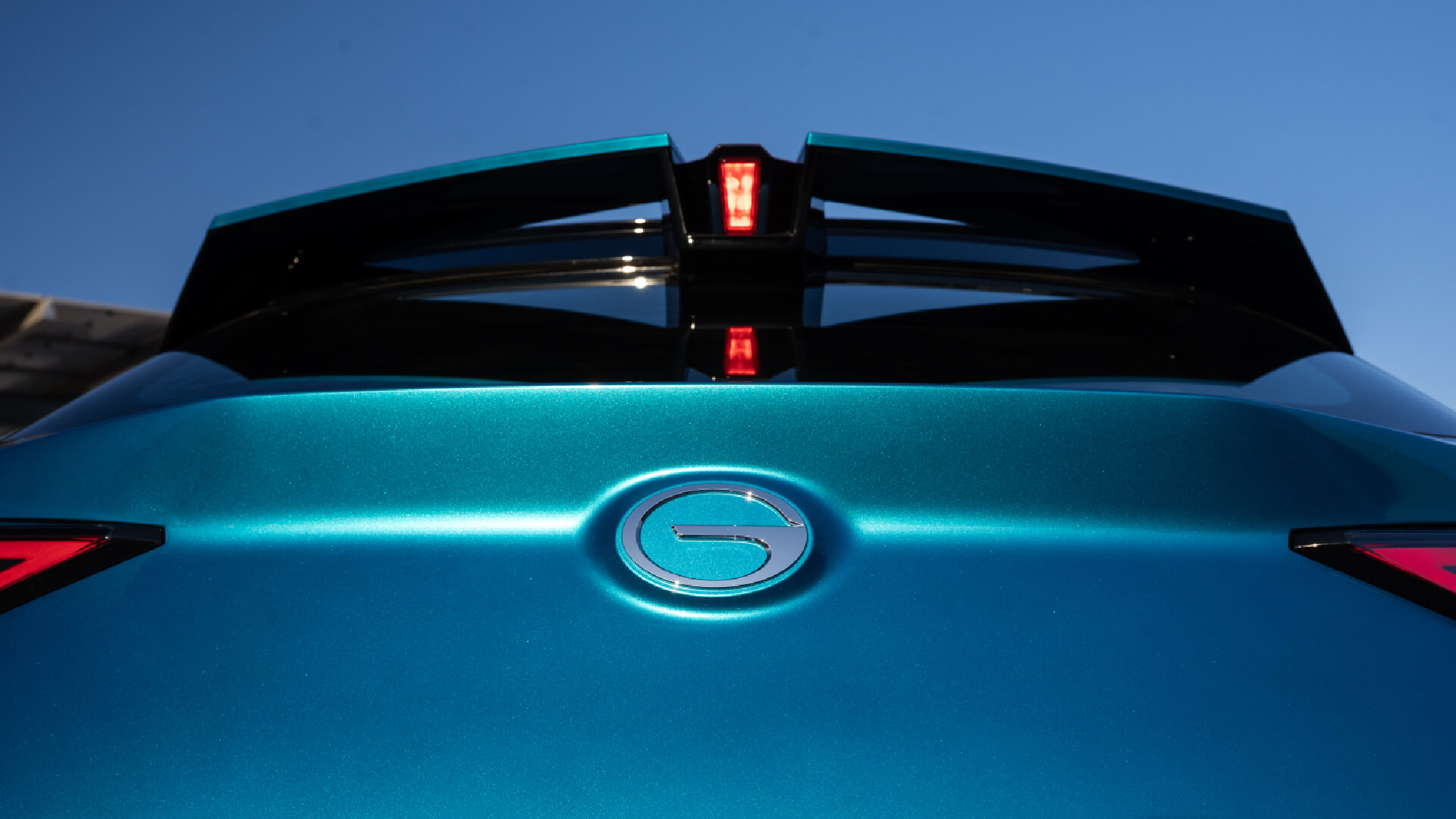 Emzoom 10